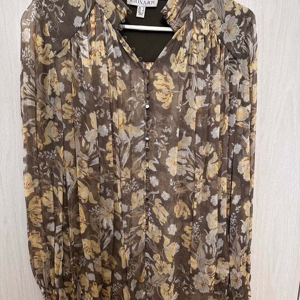 Shona Joy Elegant Gray Blouse